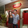 Bruno Gagliasso e Fernanda Paes Leme no restaurante Família Gagliasso