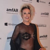Ana Maria Braga usa look ousado e transparente em baile de gala da amfAR, em SP