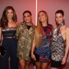 Camila Coutinho posou na São Paulo Fashion Week com Grazi Massafera, Juliana Paes e Sabrina Sato