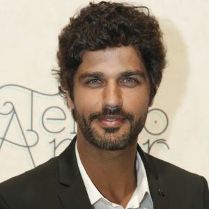 Bruno Cabrerizo estreia como o mocinho Inácio da novela 'Tempo de Amar' em 26 de setembro de 2017
