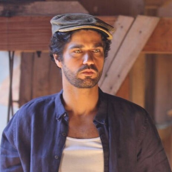 Inácio (Bruno Cabrerizo) fica cego temporariamente na novela 'Tempo de Amar' por causa de uma pancada que leva na cabeça
