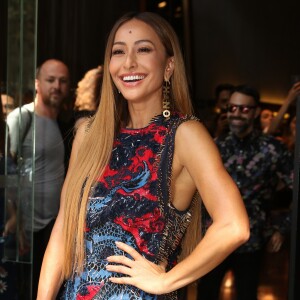 Sabrina Sato usou vestido Animale verão 2018 na São Paulo Fashion Week