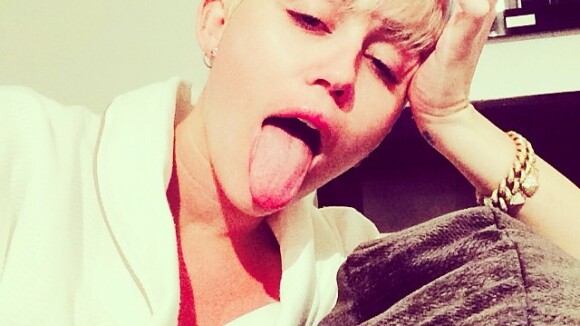 Miley Cyrus recebe alta do hospital após ficar internada com reação alérgica
