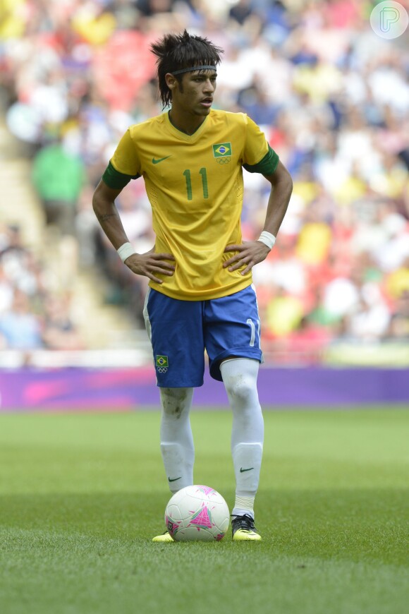 Neymar também comparou a forma de comemorar dos espanhóis com os brasileiros: 'sem feijoada nem samba'