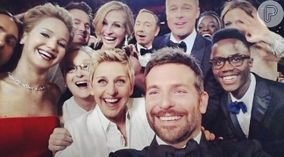 Bruna Marquezine imitou selfie do Oscar clicada por Ellen DeGeneres
