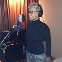 Xuxa começa a gravar, em estúdio de som, o álbum 'Xuxa Só para Baixinhos 13'