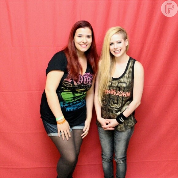 Além de tirar foto, os fãs trocaram algumas rápidas palavras com Avril Lavigne