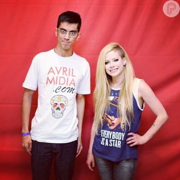 Cada fã podia tirar duas fotos com Avril Lavigne