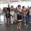 Juliana Paes vai com o filho Pedro, o marido, e outras crianças ao Disney On Ice, no Rio de Janeiro