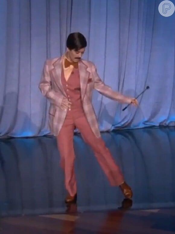 Katy Perry entrou no palco dançando e arrancando gargalhadas da plateia
