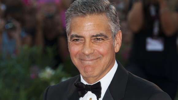 George Clooney dá anel de noivado de R$ 1,6 milhão para Amal Alamuddin