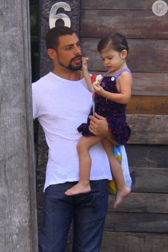 Cauã Reymond é pai de Sofia, furto do seu casamento com Grazi Massafera, de quem se separou em 2013 