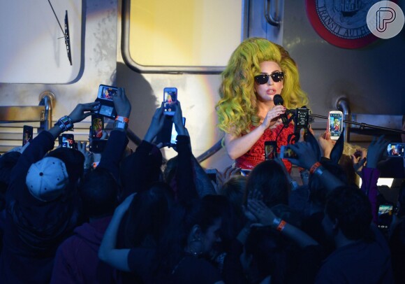Lady Gaga sofreu censura para respeitar as tradições locais