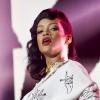 Rihanna se apresenta no Forum, em um dos últimos shows da turné '777', em 19 de novembro de 2012