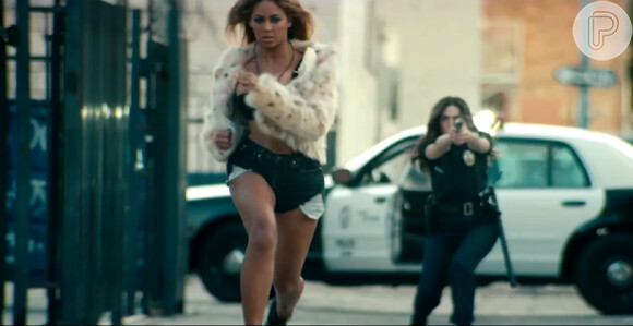 Beyoncé e Jay-Z intepretam Bonnie e Clyde em trailer de divulgação da nova turnê 'On The Run' 18 de maio de 2014