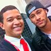 Neymar chegou ontem ao Rio de Janeiro