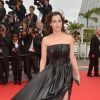 Amira Casa veste Lanvin no tapete vermelho da première de 'The Search' no Festival de Cannes 2014