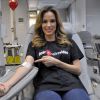Ana Furtado participa de campanha solidária e doa sangue no Hemorio 23 de maio de 2014