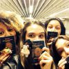 Sheron Menezzes, Juliana Paiva e Yanna Lavigne viajam juntas, em 25 de maio de 2014
