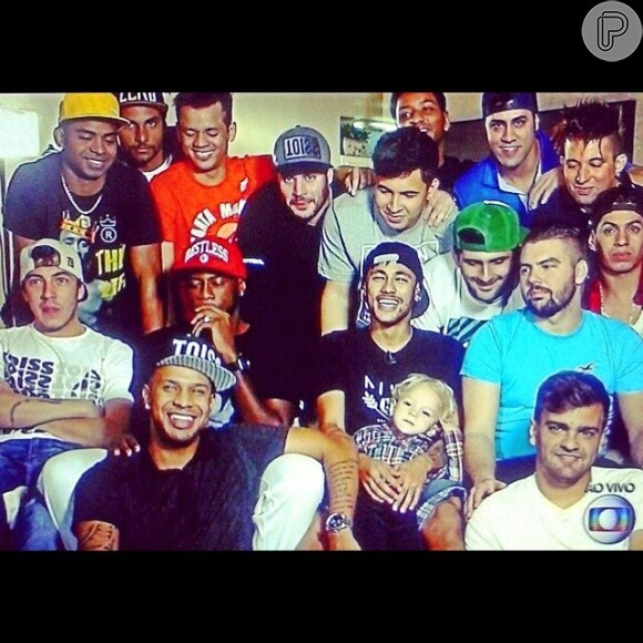 No domingo, 25 de maio de 2014, Neymar também participou com os amigos do programa 'Domingão do Faustão'