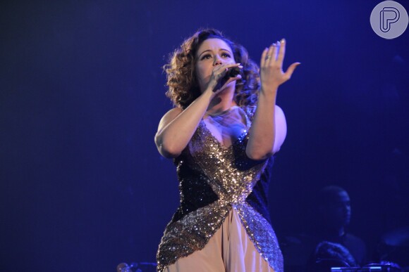 Maria Rita canta sucessos do CD 'Coração a Batucar' em show no Rio de Janeiro