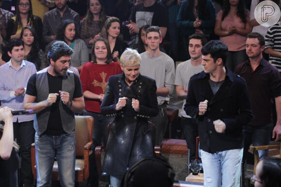 Xuxa Meneguel dança 'Ilariê' ao lado de Junno Andrade e Mateus Solano