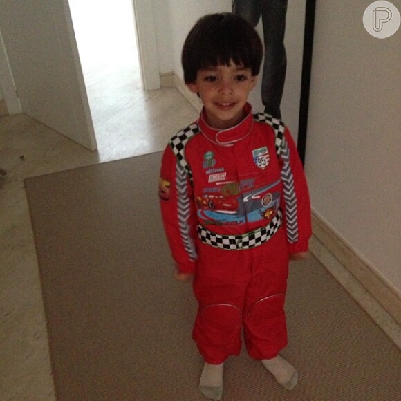 Parece que Luca, filho de Kaká e Carol Celico, também é fã de Fórmula 1