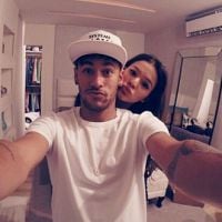 Bruna Marquezine deseja sorte a Neymar e se declara: 'Amo até teus defeitos'