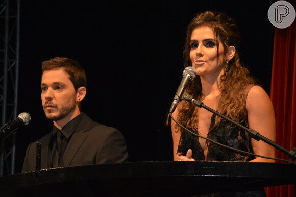 Em maio de 2014, Deborah Secco e Bruno Torres apresentaram juntos o Cine PE Festival Audiovisual 