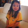 Sempre vestindo as cores verde e amarelo, Maísa está visivelmente empolgada neste que é o primeiro mundial de sua vida