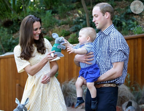 Principe William, Kate Middleton e o príncipe George fizeram a primeira viagem oficial recentemente. A família foi à Oceania