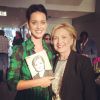 Katy Perry foi ao lançamento da autobiografia de Hillary Clinton, "Hard Choices", nesse final de semana