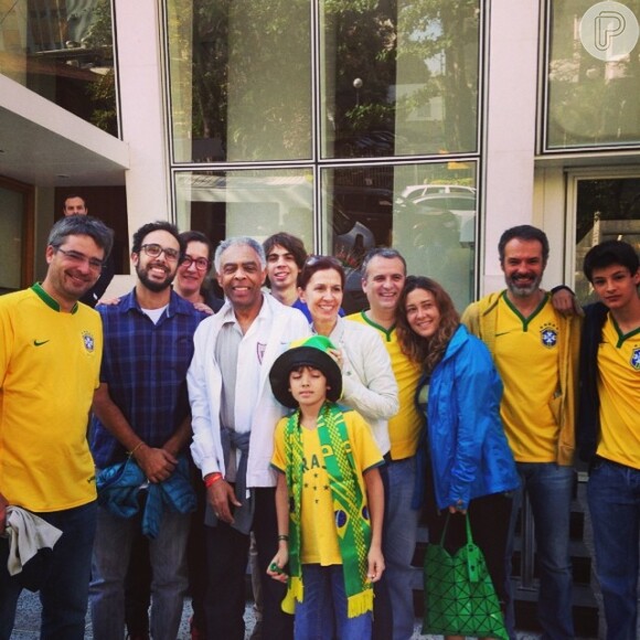 Gilberto Gil está viajando o Brasil com a família conferindo os jogos da Copa do Mundo