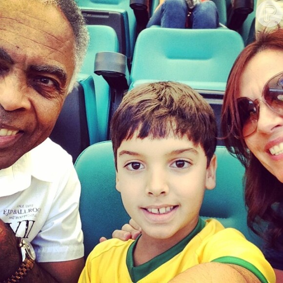 Gilberto Gil está fazendo questão de levar o neto, Bento, de 10 anos, para assistir aos jogos nos estádios