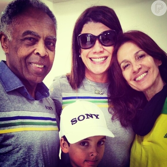 Gilberto Gil com amigos no camarote da Sony durante a Copa do Mundo