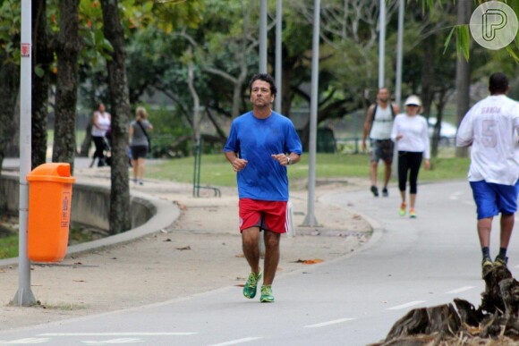 Marcos Palmeira corre para ficar em forma, na Zona Sul do Rio