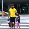 Malvino Salvador é fotografado com a filha, Sofia, no aeroporto Santos Dumond, no Rio