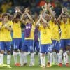 No final da partida, após ser consolada pelo técnico Felipão, a Seleção Brasileira se reuniu no gramado para aplaudir a torcida