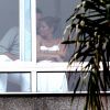 Gisele Bündchen é clicada em clima de romance com o marido, Tom Brady, em hotel no Rio