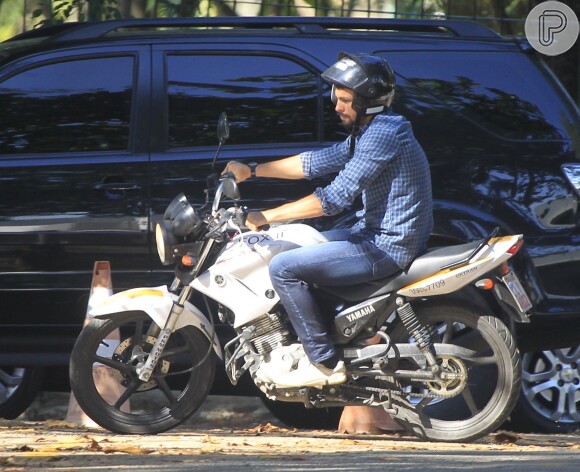 Além disso, Cauã Reymond também vai viver um motociclista em seu próximo filme, 'Língua Seca'