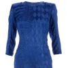 O vestido aparece indisponível no site da grife no valor de US$4.560, que equivale a R$10.100