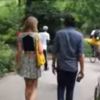 Taylor Swift caminha no Central Park antes de entrevista
