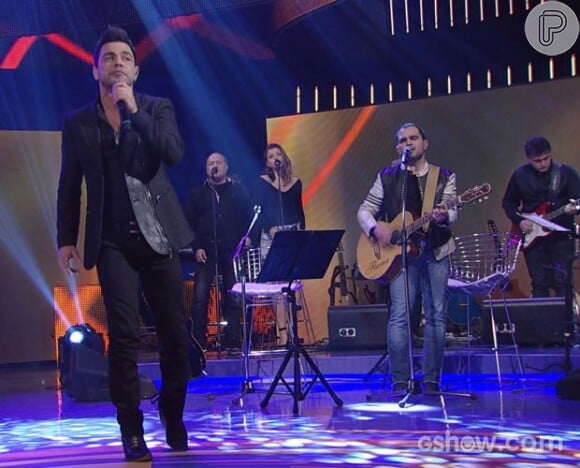 Zezé Di Camargo e Luciano cantaram músicas de sucesso no "Caldeirão"