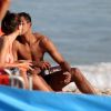 Marcello Melo Jr. curtiu a tarde desta segunda-feira, 4 de agosto de 2014, em uma praia da Zona Sul do Rio ao lado de sua namorada, a jornalista e modelo Caroline Alves
