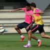 Neymar treina com companheiro do time Barcelona após afastamento por causa de lesão sofrida na Copa