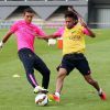 Neymar volta a treinar com bola 38 no Barcelona dias após a lesão sofrida na Copa do Mundo