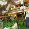 Adriane Galisteu e Vittório se divertiram na exposição 'O Mundo dos Dinossauros' na manhã desta quinta-feira, 14 de agosto de 2014. Juntos, mãe e filho se encantaram com as réplicas em tamanho real e também curtiram um cinema 7D
