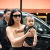 North West, filha de Kim Kardashian e Kanye West, tem apenas 1 aninho