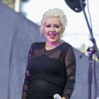 Christina Aguilera revela nome da filha após dar à luz: 'Summer Rain Rutler'