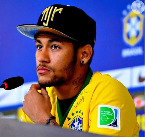 Neymar celebra após ser convocado para a Seleção Brasileira: 'Muito feliz' (19 de agosto de 2014)